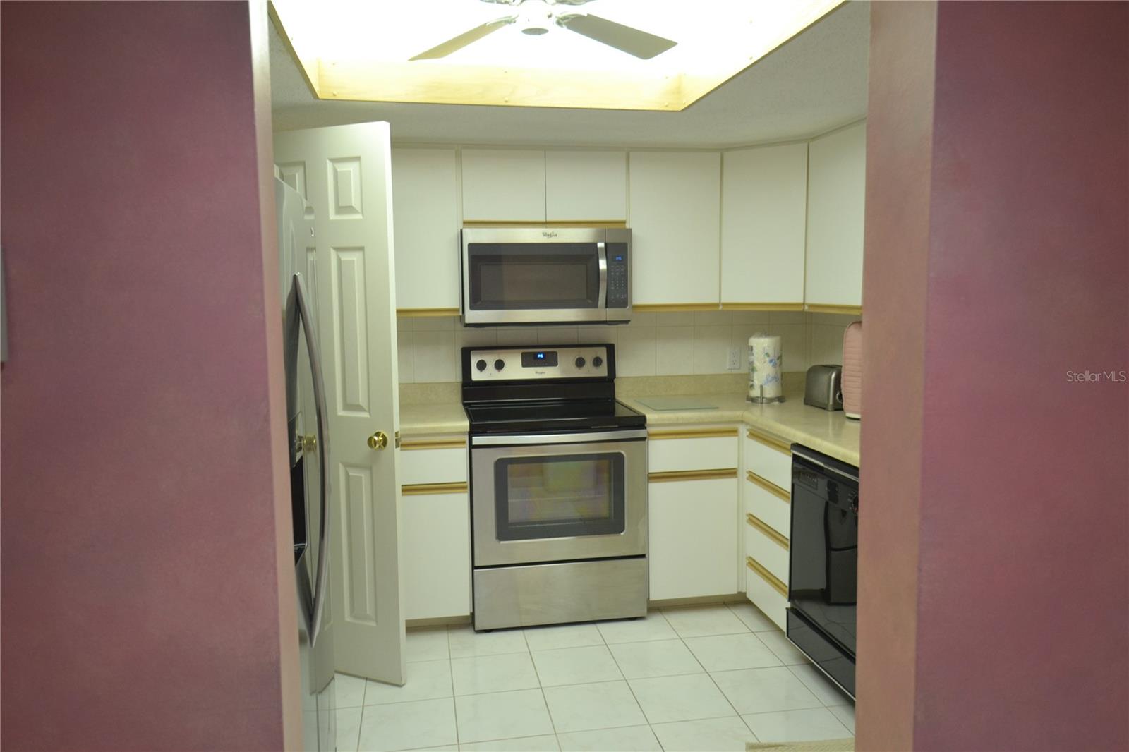 Image 2 of 43 For 332 Mariner Drive