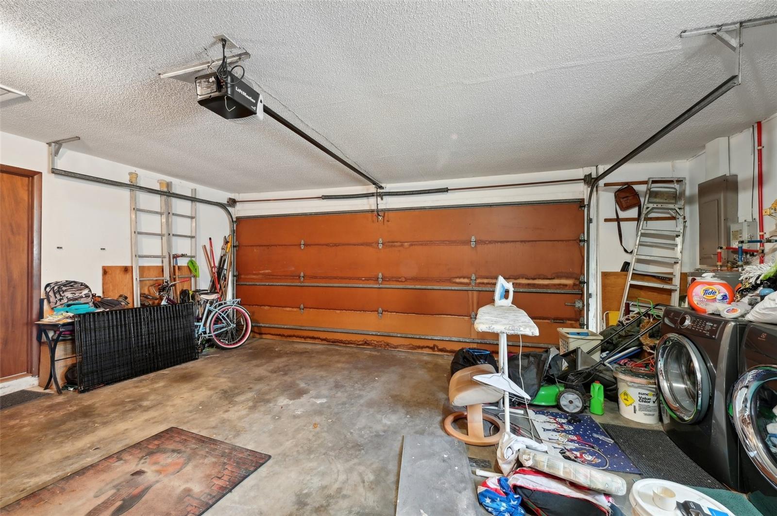 Image 27 of 34 For 3093 Woodpine Circle