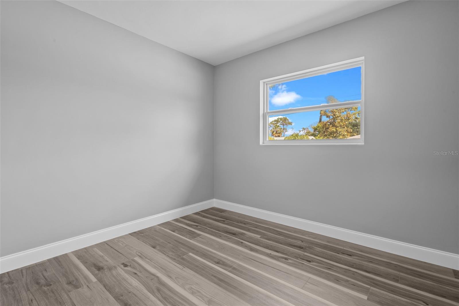 Image 18 of 38 For 660 Palm Avenue