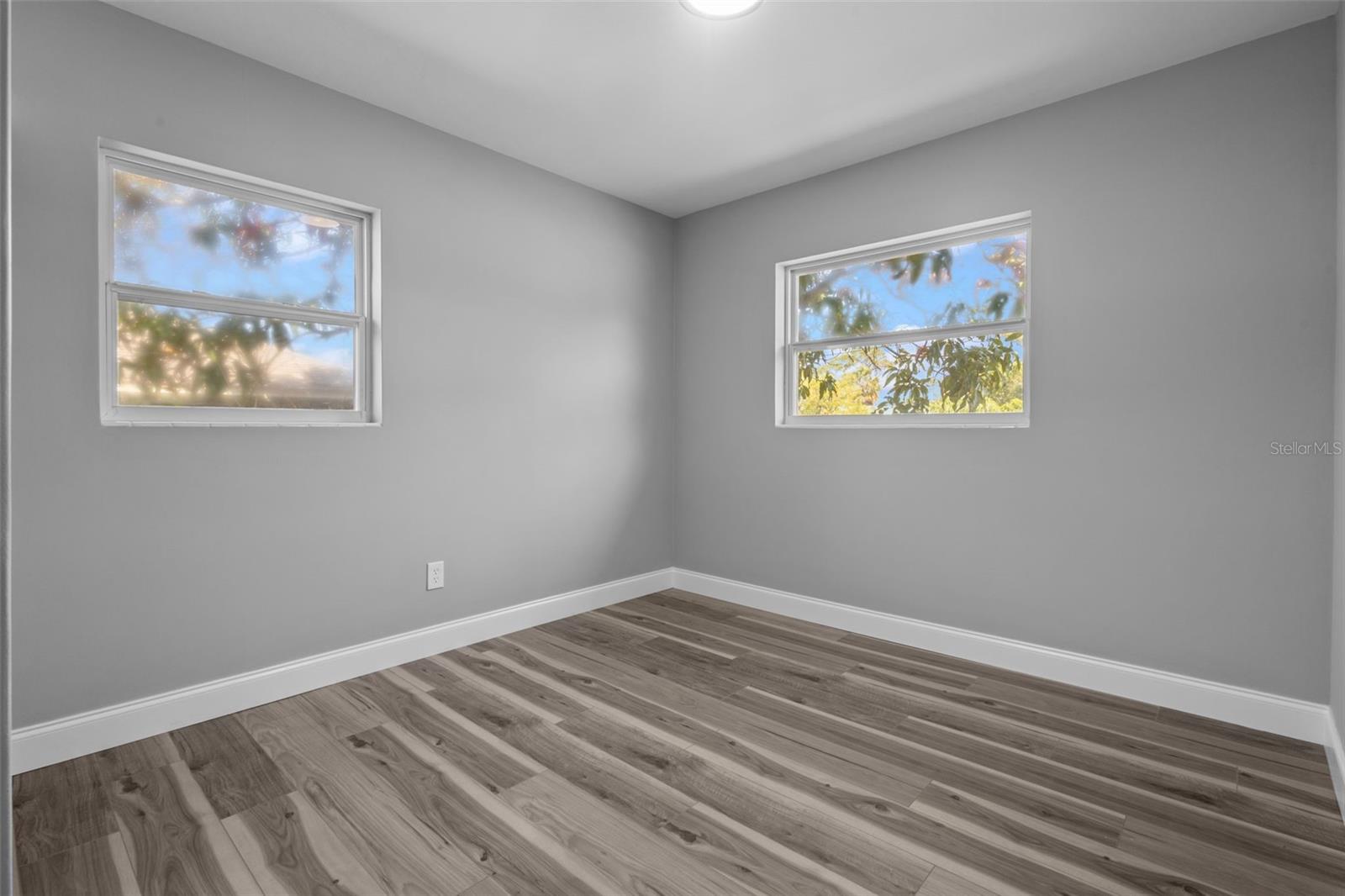 Image 21 of 38 For 660 Palm Avenue