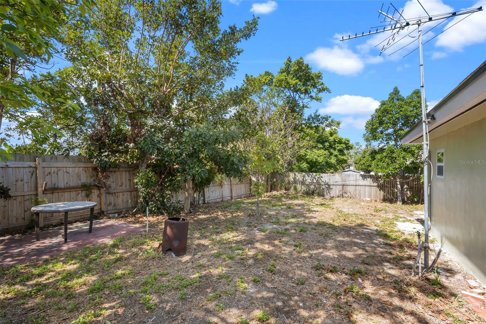 Image 24 of 38 For 660 Palm Avenue