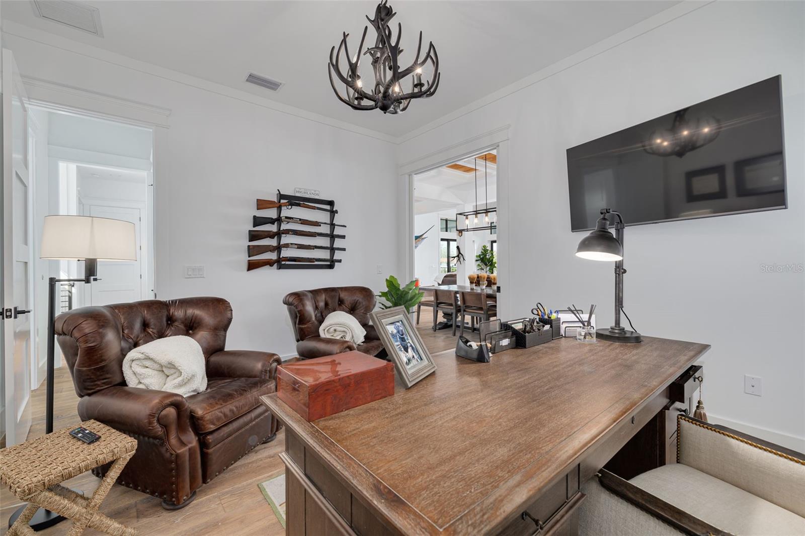 Image 28 of 87 For 721 Brightwaters Boulevard Ne