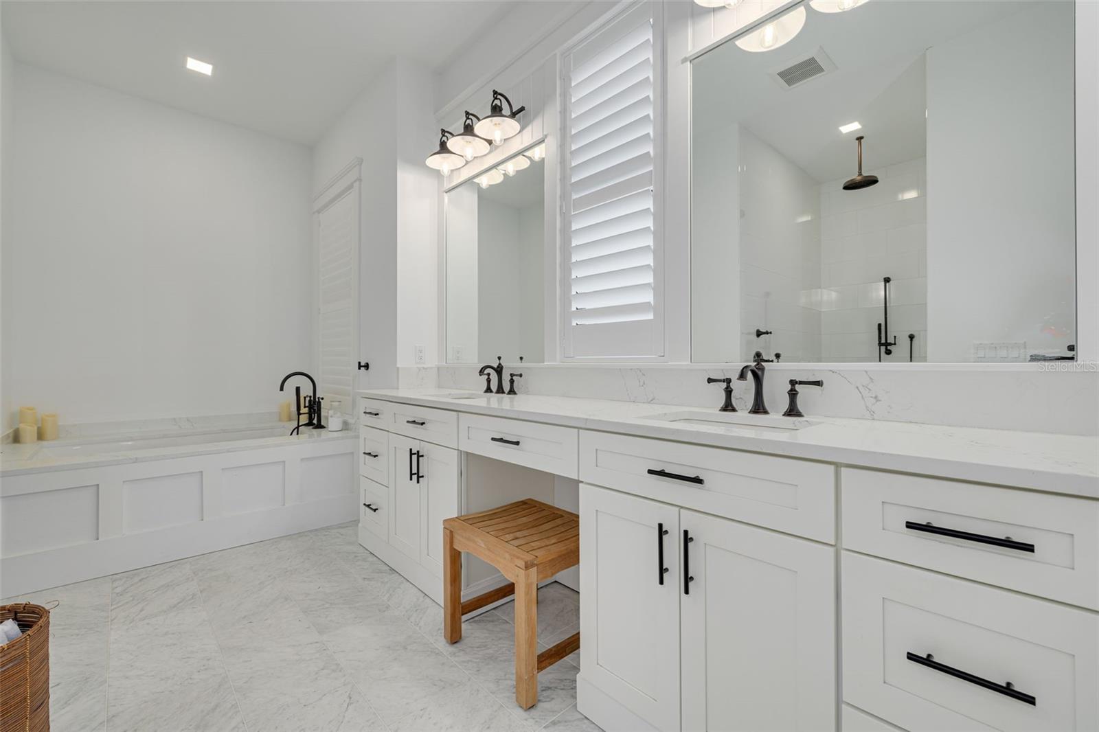 Image 37 of 87 For 721 Brightwaters Boulevard Ne