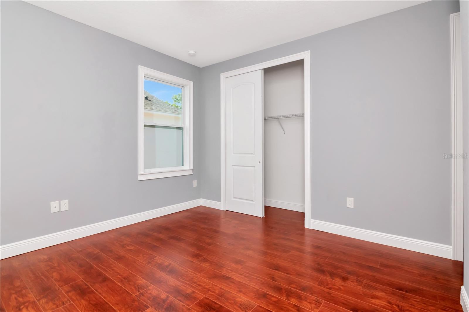 Image 17 of 38 For 212 Floribraska Avenue