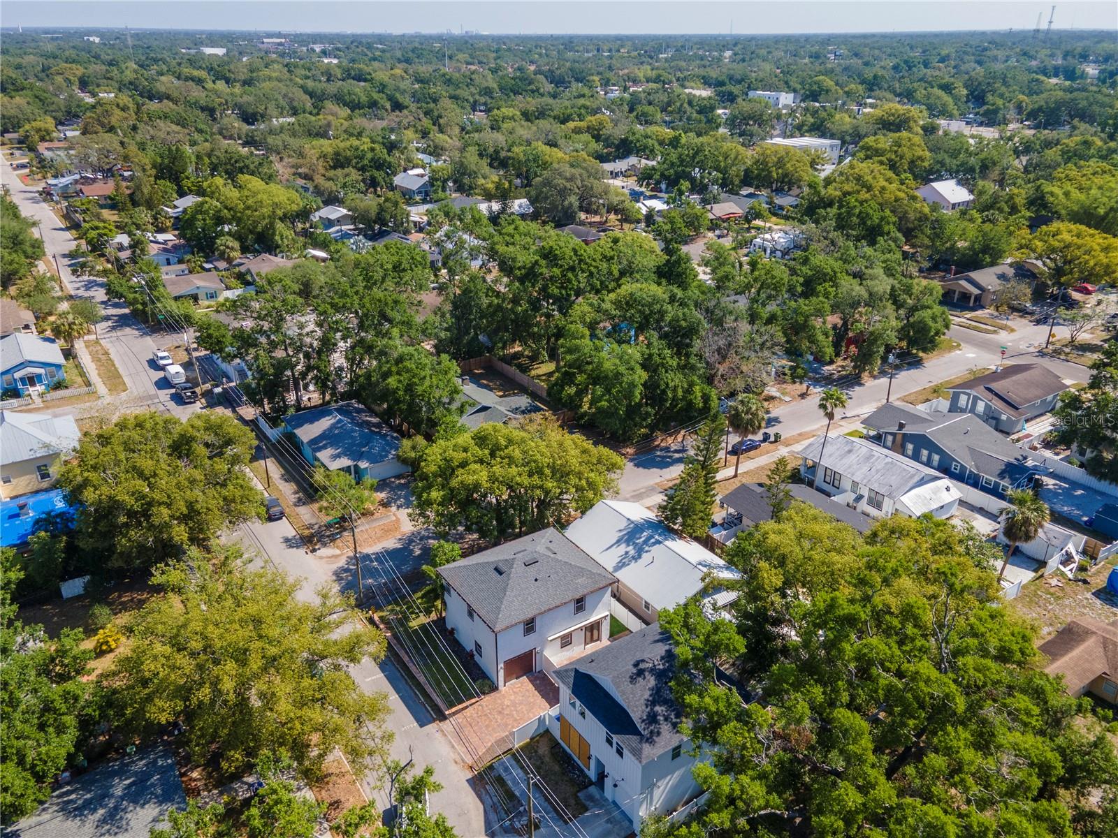 Image 32 of 38 For 212 Floribraska Avenue