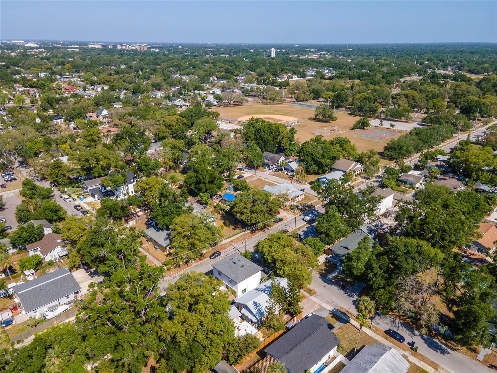 Image 33 of 38 For 212 Floribraska Avenue