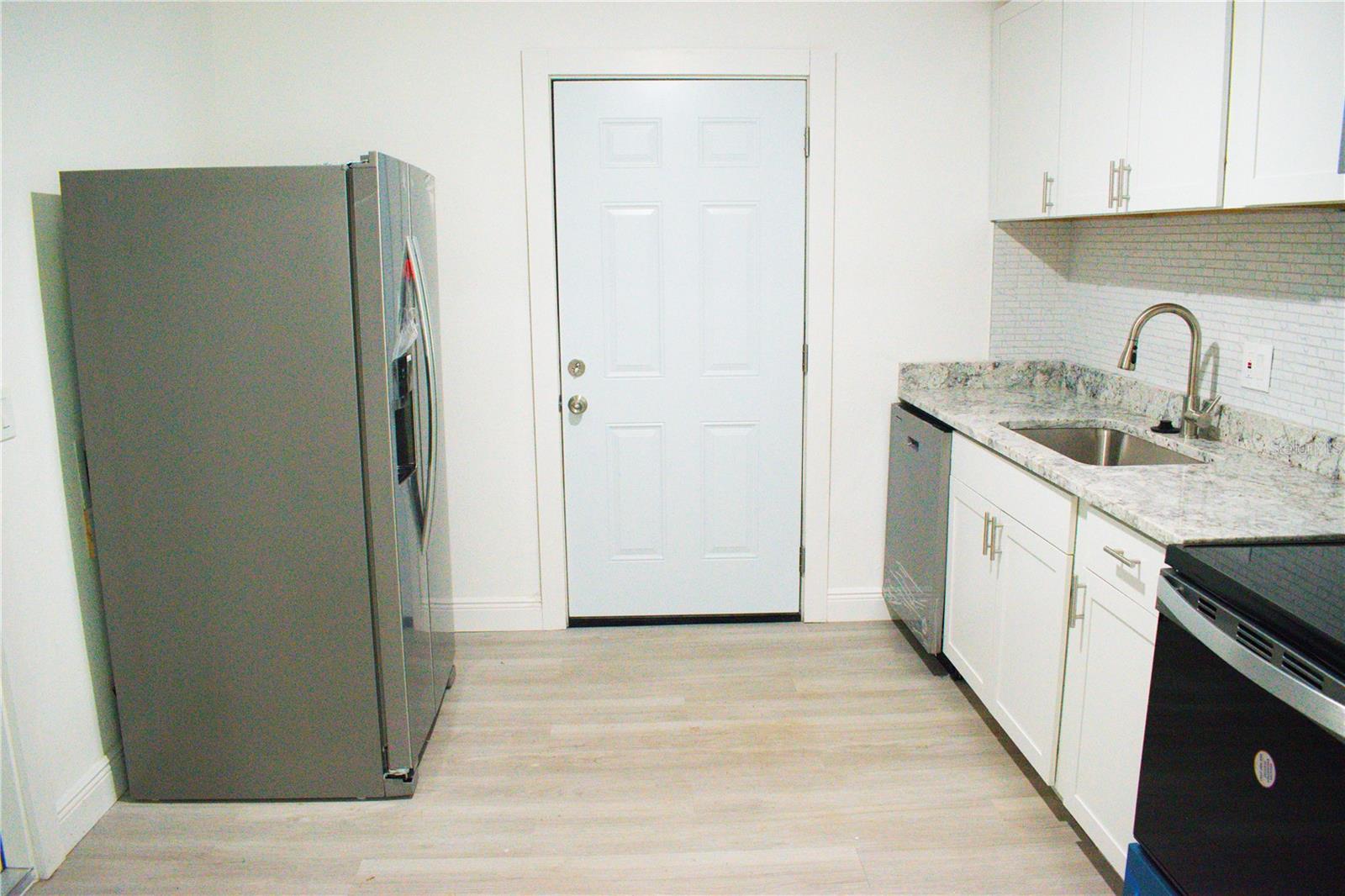 Image 4 of 16 For 6101 Dublin Drive