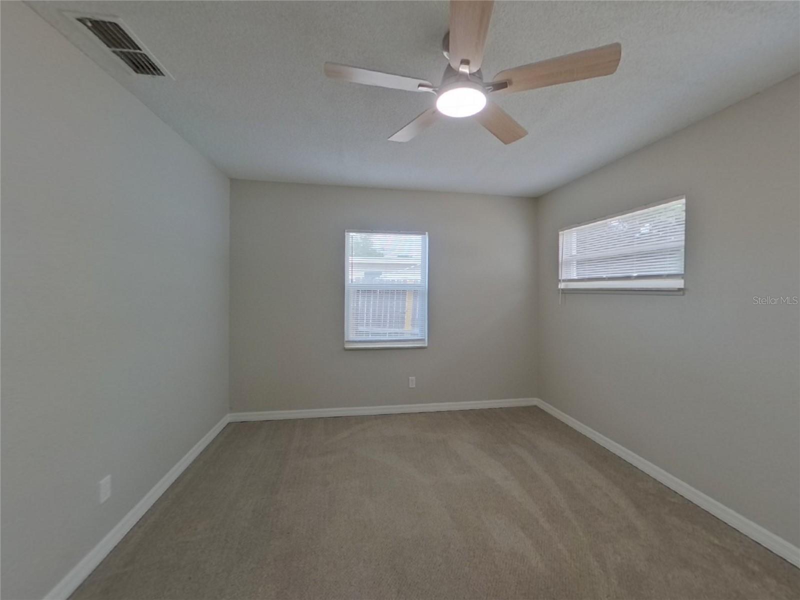 Image 6 of 16 For 3327 Kingston Street N