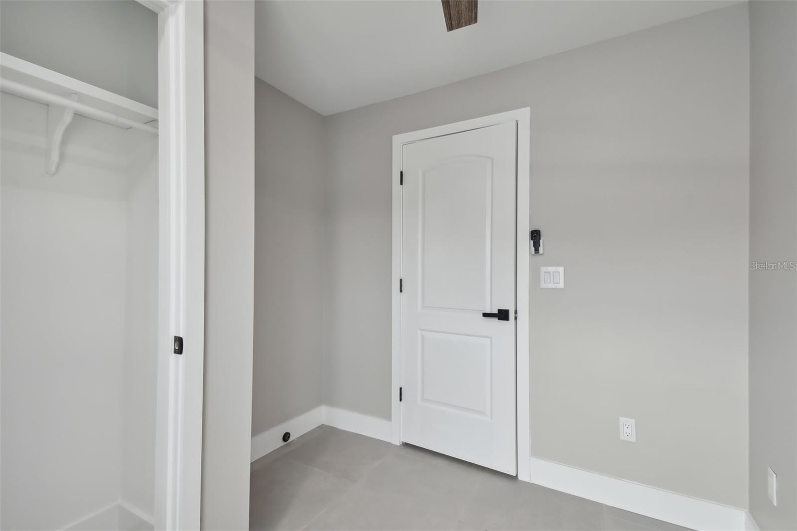 Image 14 of 27 For 2931 5th Avenue S
