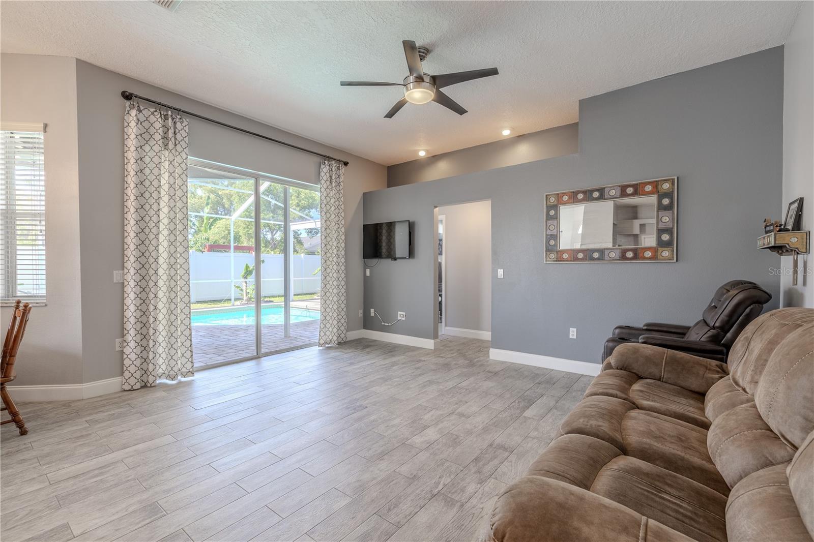 Image 21 of 53 For 4951 Musselshell Drive