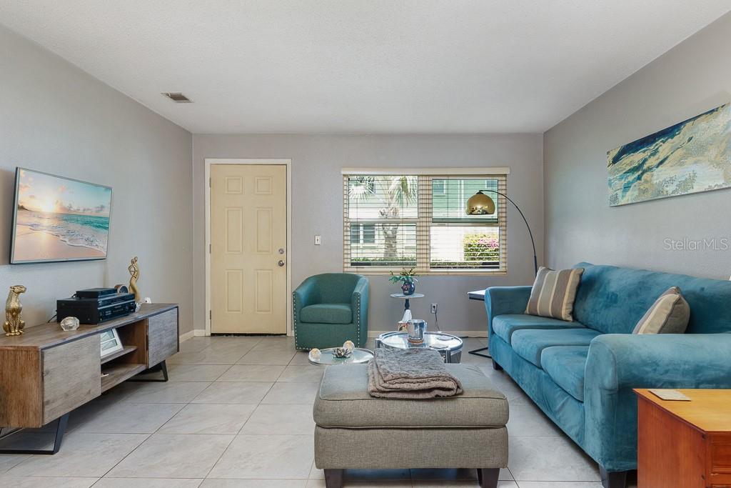 Image 11 of 30 For 5267 81st Street N 8