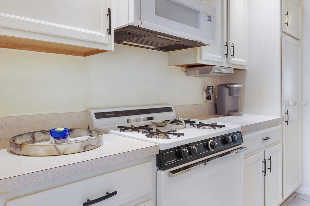 Image 4 of 30 For 5267 81st Street N 8