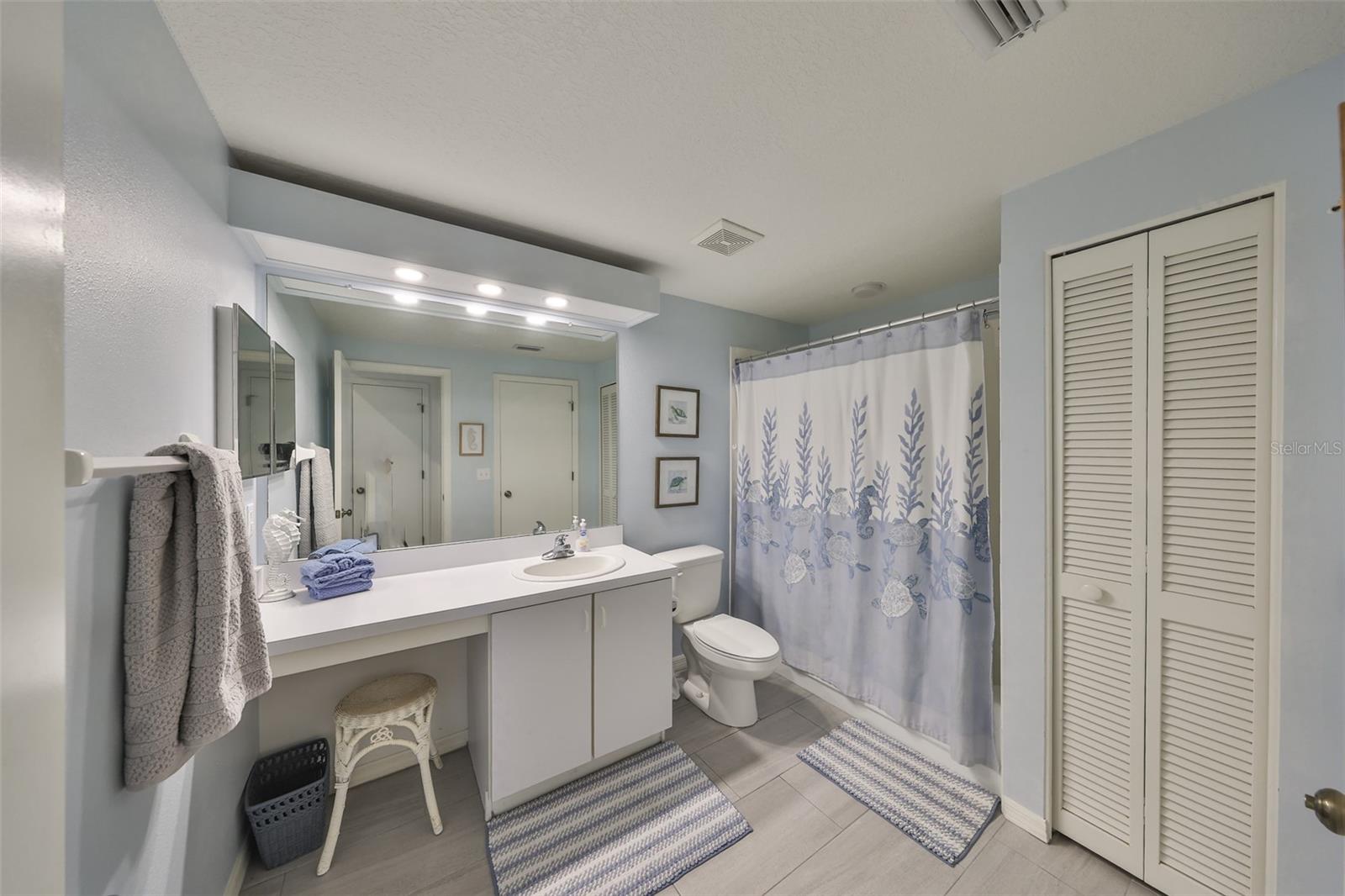 Image 16 of 42 For 1140 Golfview Woods Drive 1140