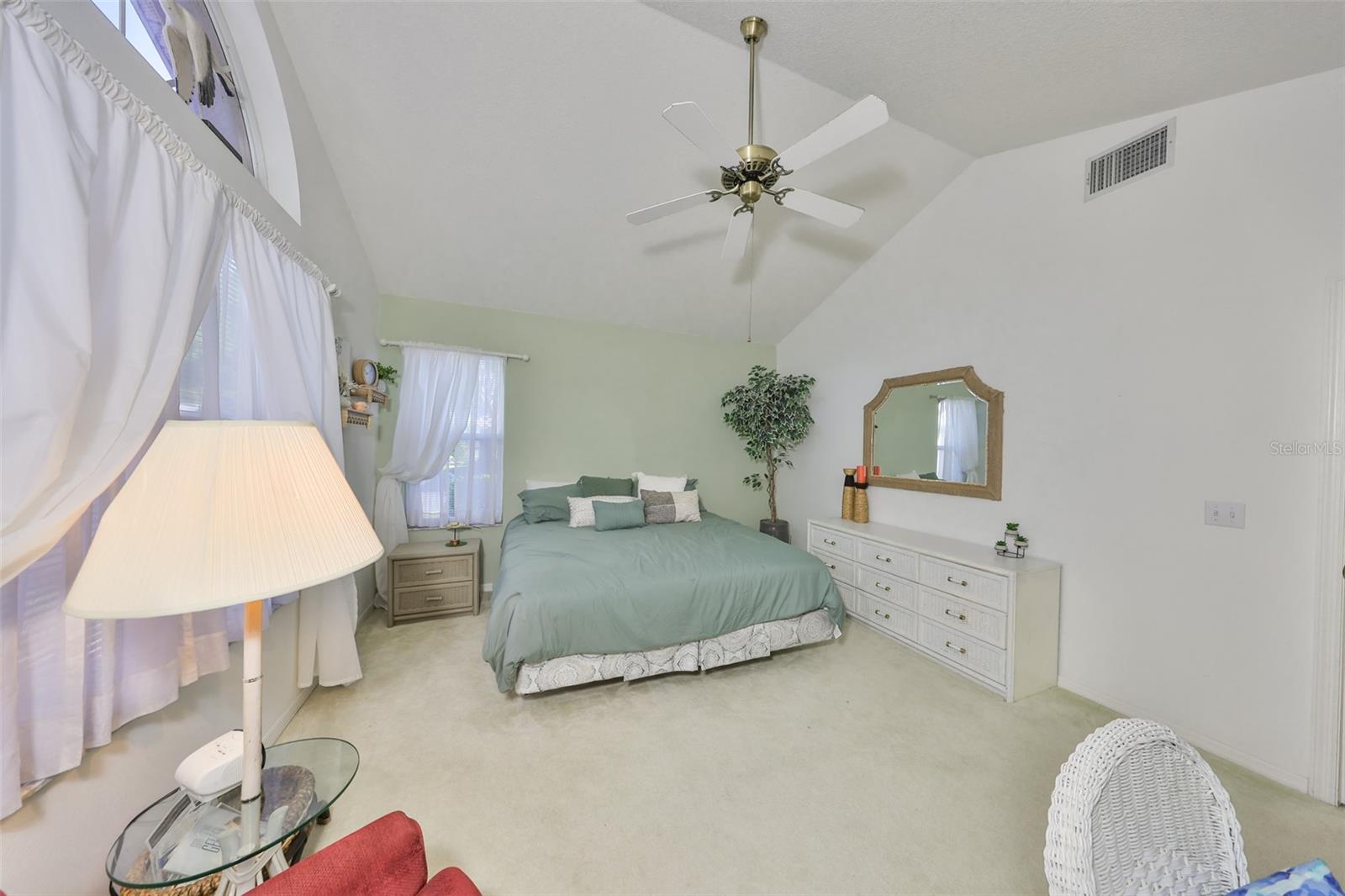 Image 17 of 42 For 1140 Golfview Woods Drive 1140