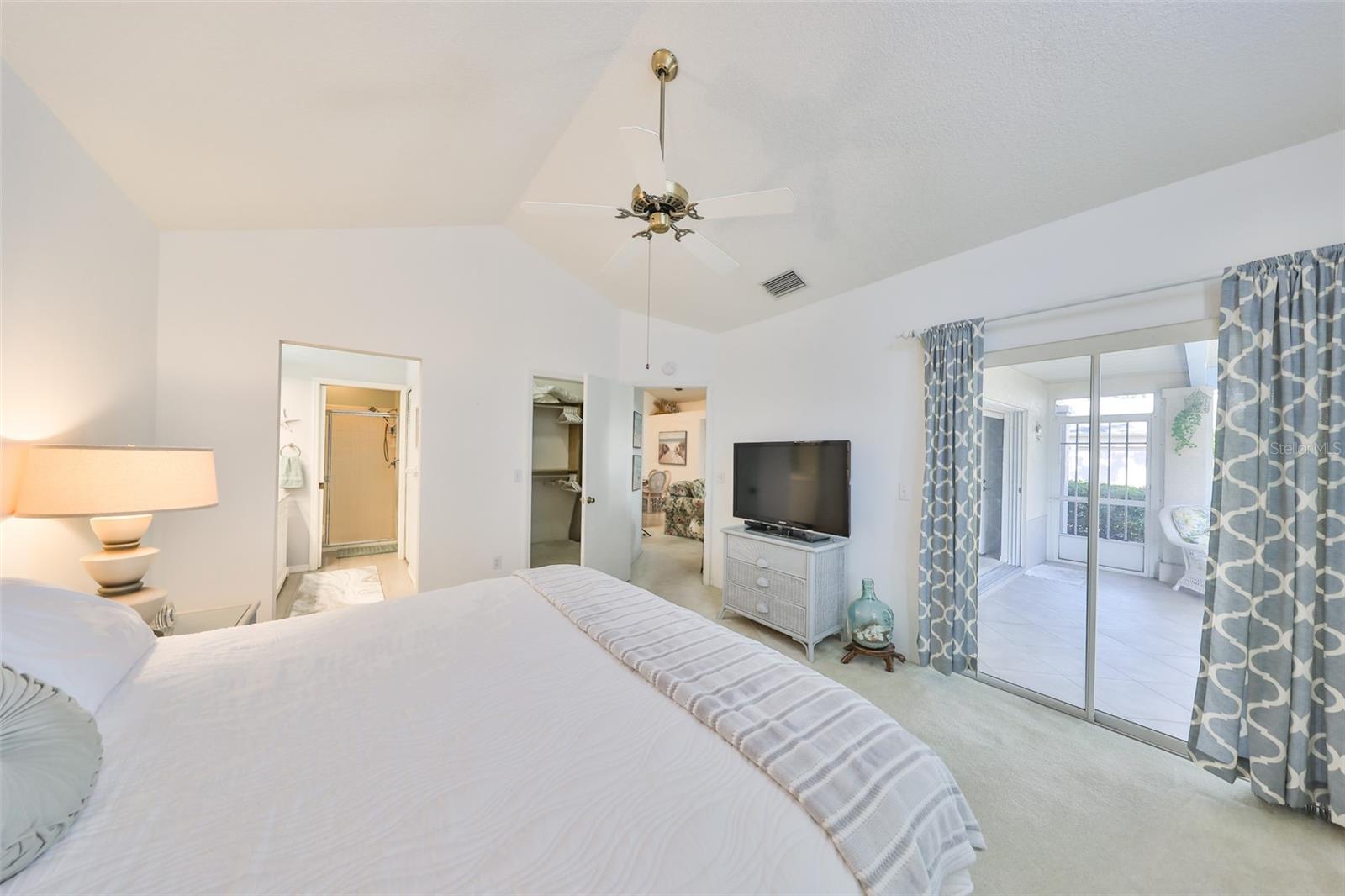 Image 40 of 42 For 1140 Golfview Woods Drive 1140