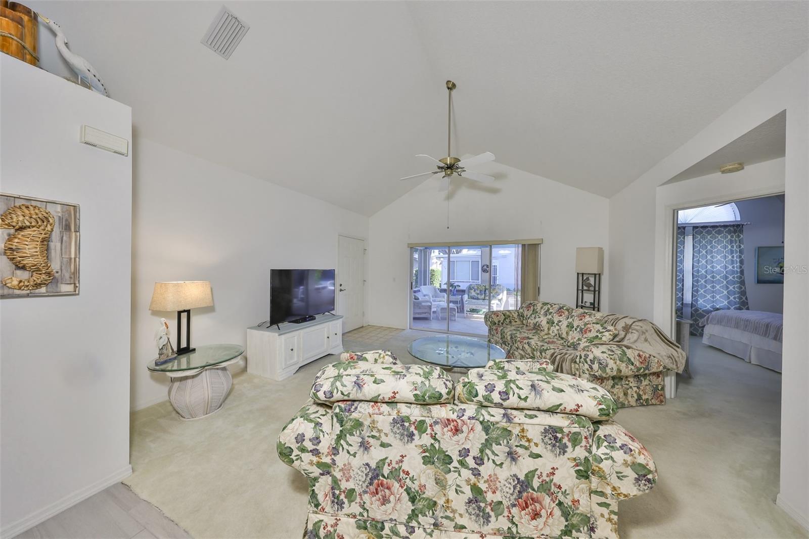 Image 9 of 42 For 1140 Golfview Woods Drive 1140