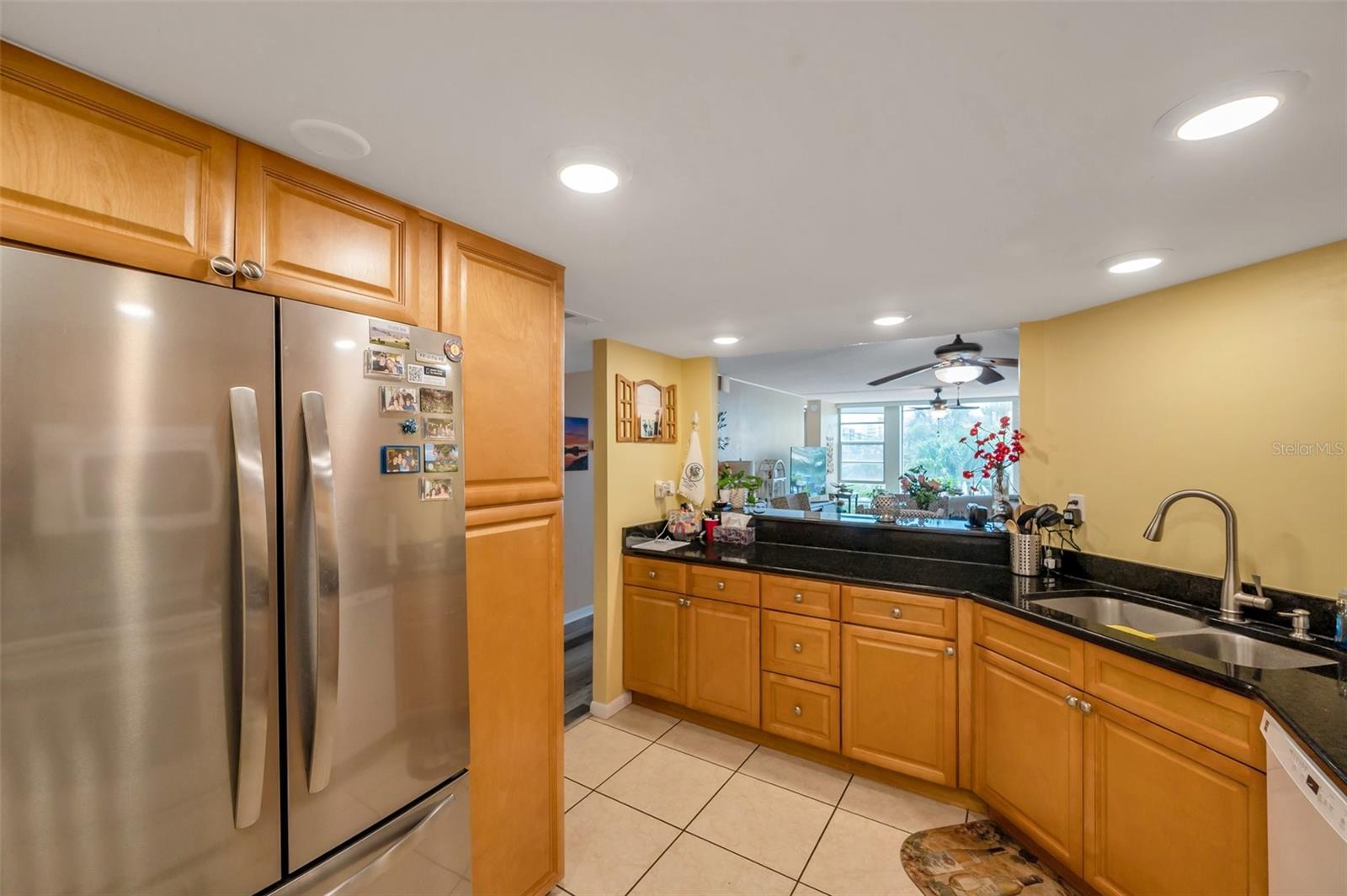 Image 7 of 59 For 7400 Sun Island Drive S 206