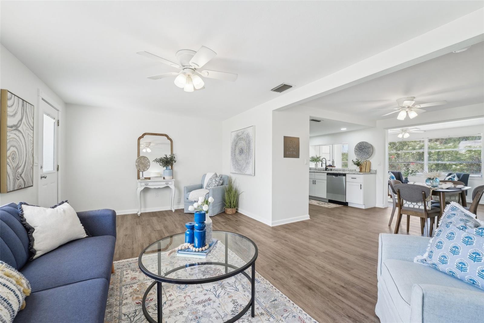 Image 15 of 67 For 3813 Luma Dr