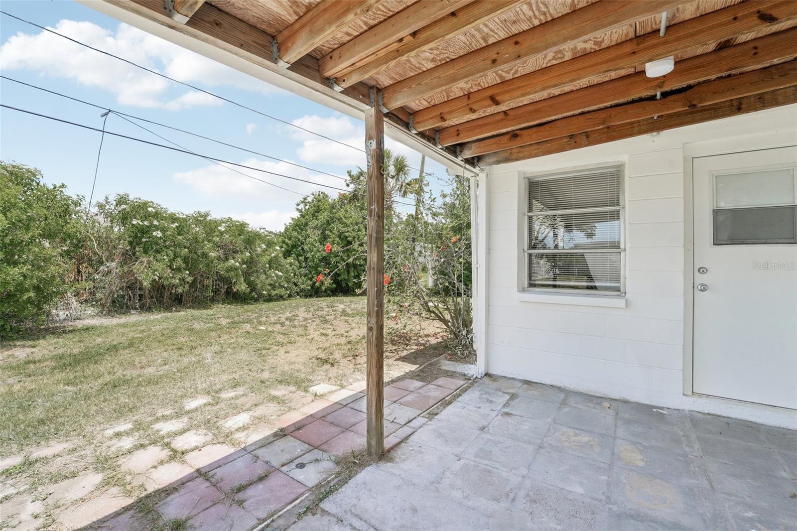Image 41 of 67 For 3813 Luma Dr
