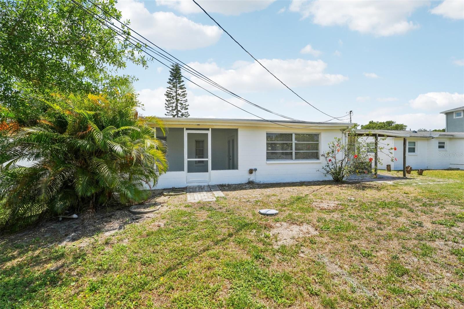 Image 43 of 67 For 3813 Luma Dr