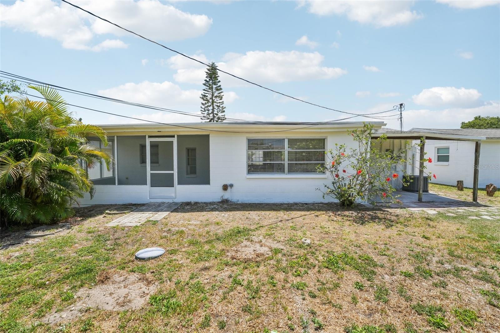 Image 44 of 67 For 3813 Luma Dr
