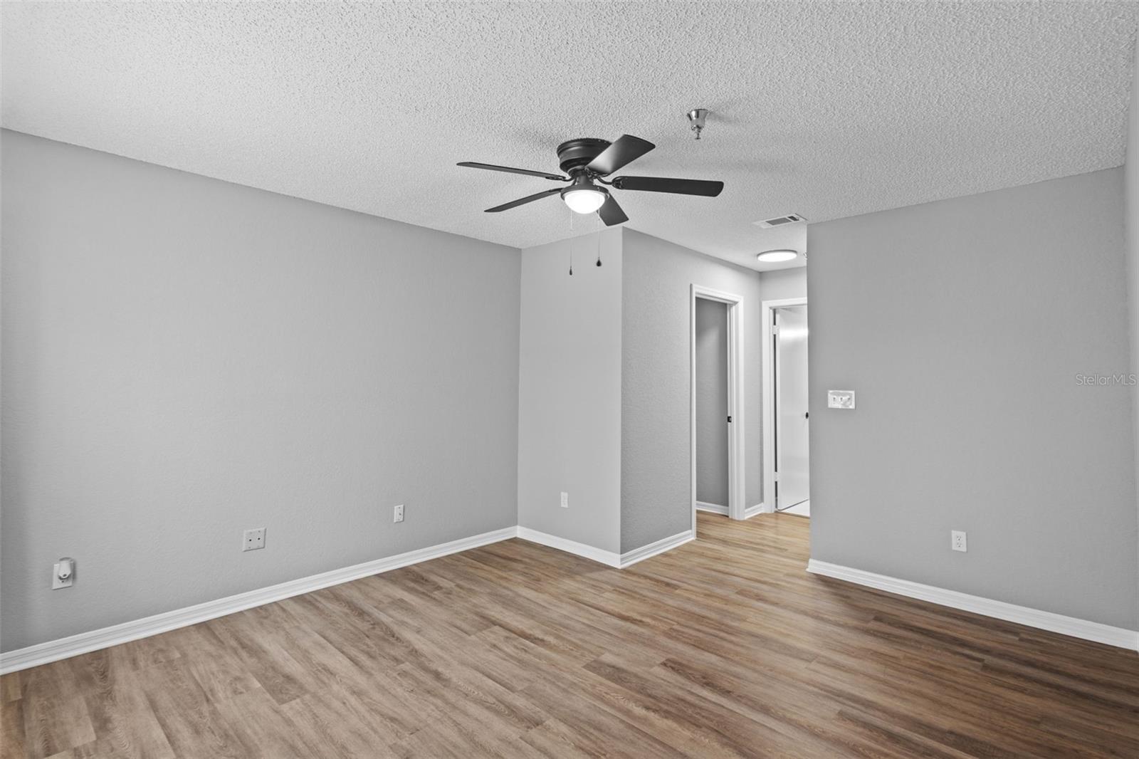 Image 21 of 43 For 10265 Gandy Boulevard N 1406