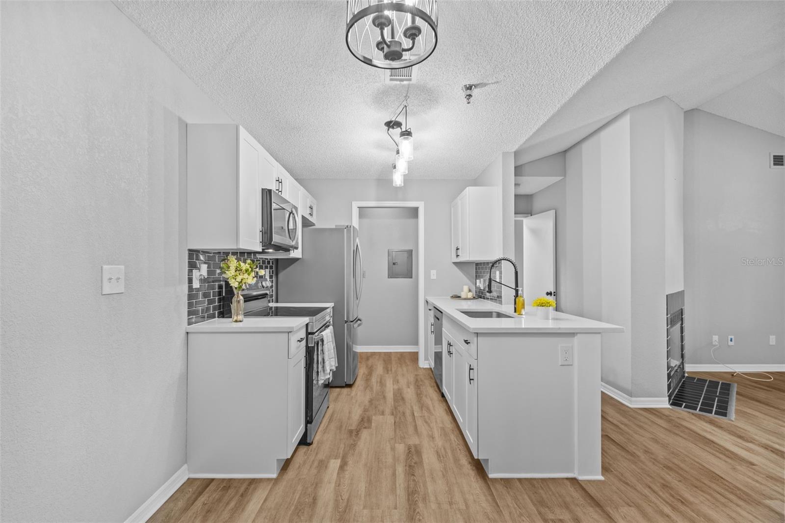 Image 8 of 43 For 10265 Gandy Boulevard N 1406