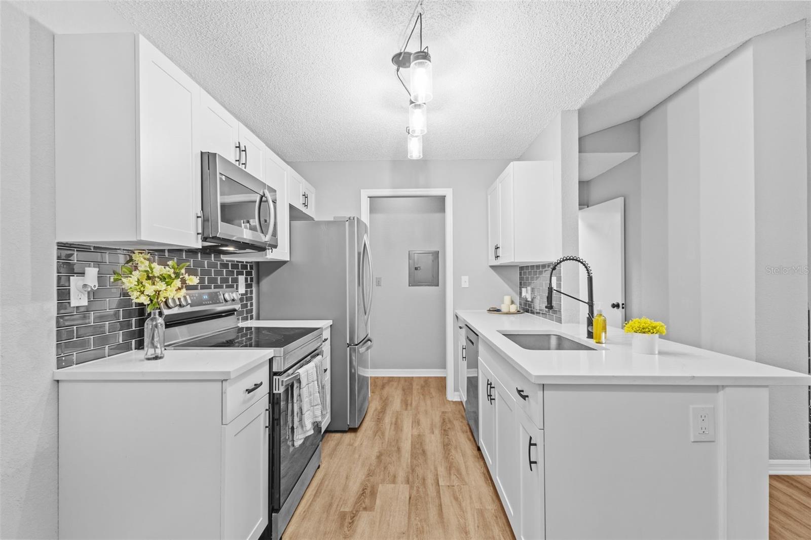 Image 9 of 43 For 10265 Gandy Boulevard N 1406