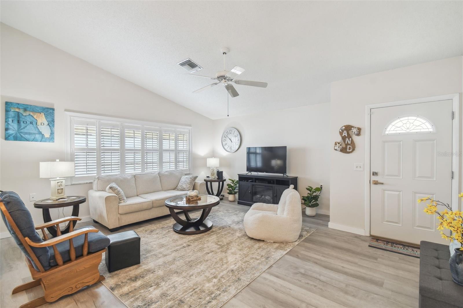Image 5 of 63 For 8430 Monaco Drive