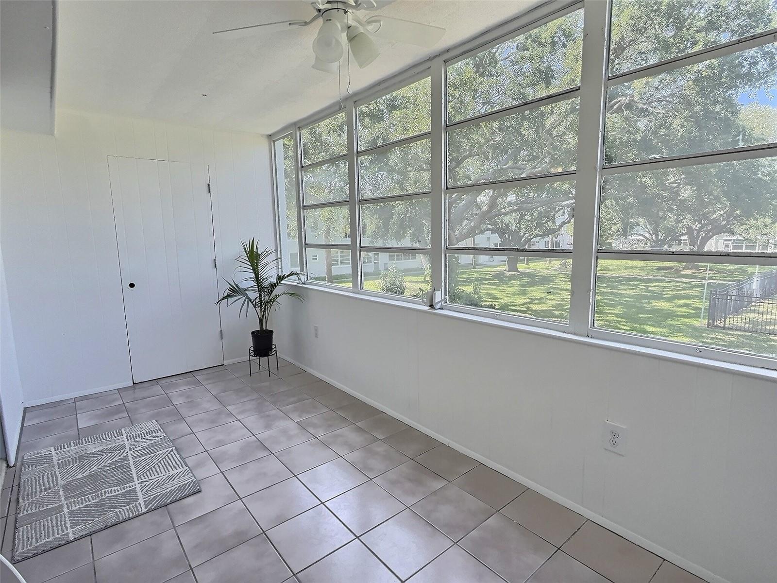 Image 11 of 35 For 1001 77th Avenue N 206
