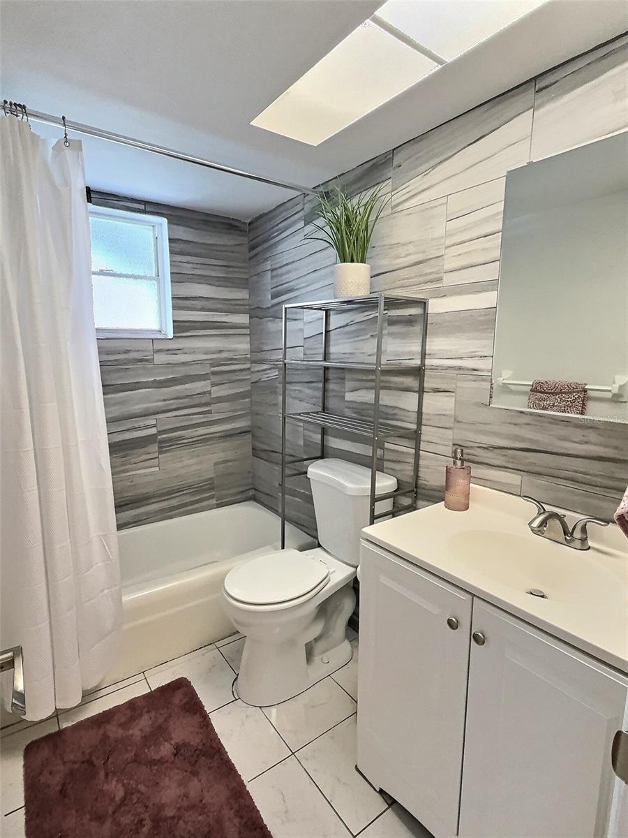 Image 12 of 35 For 1001 77th Avenue N 206