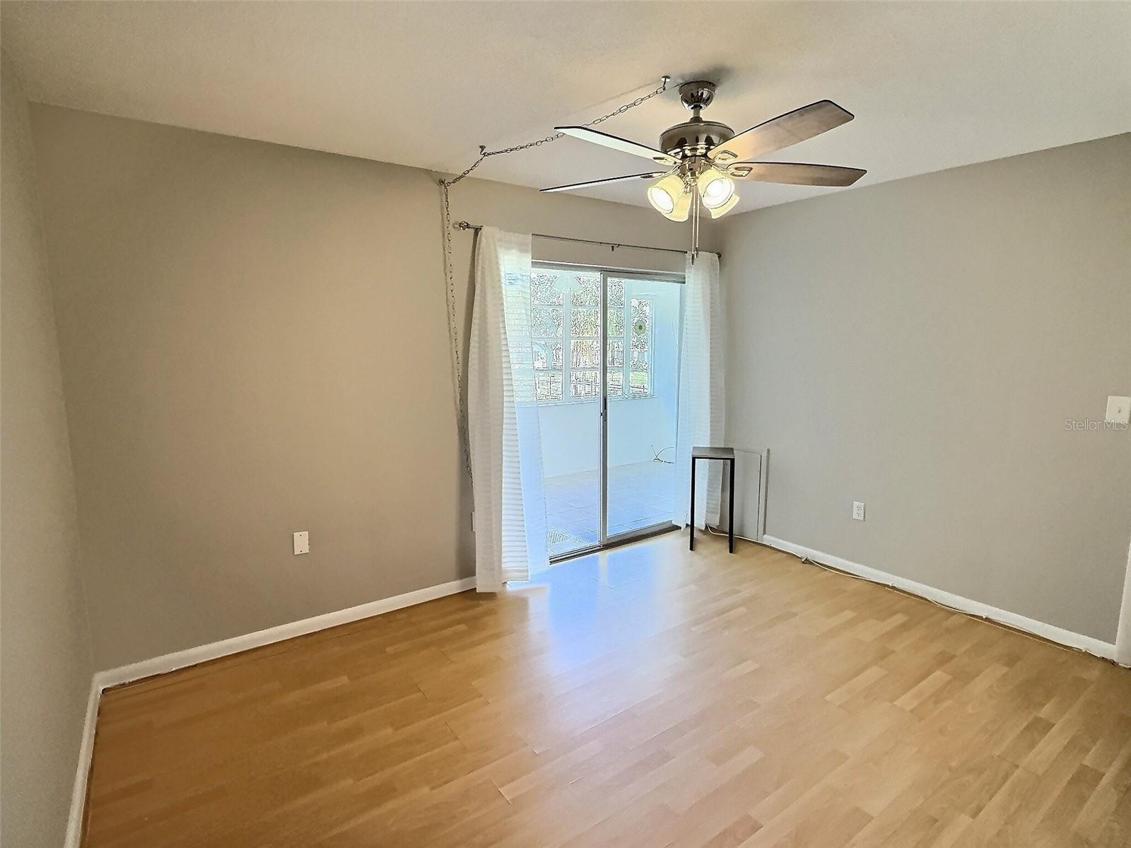 Image 9 of 35 For 1001 77th Avenue N 206