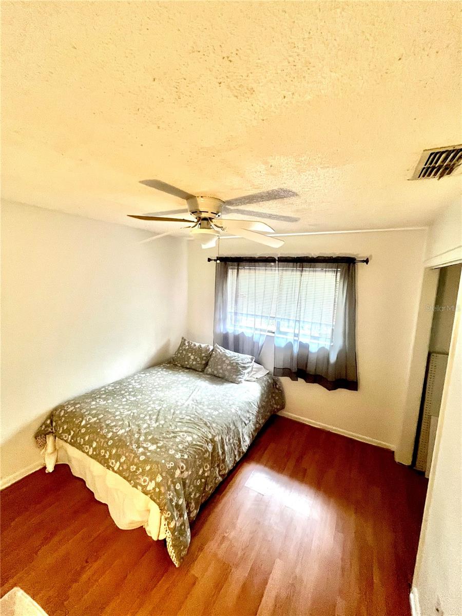 Listing photo id 10 for 11272 Portsmouth Street