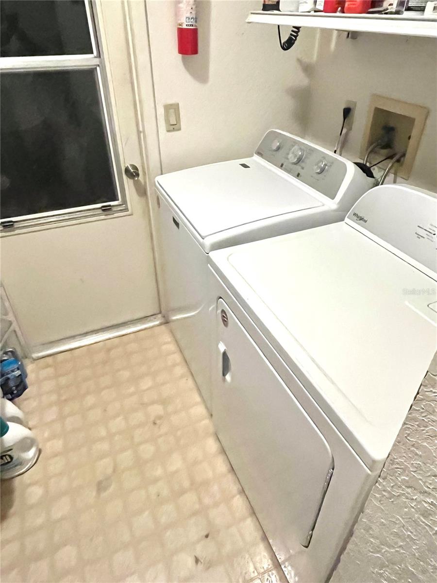 Listing photo id 12 for 11272 Portsmouth Street