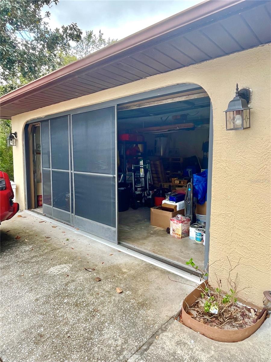 Listing photo id 13 for 11272 Portsmouth Street