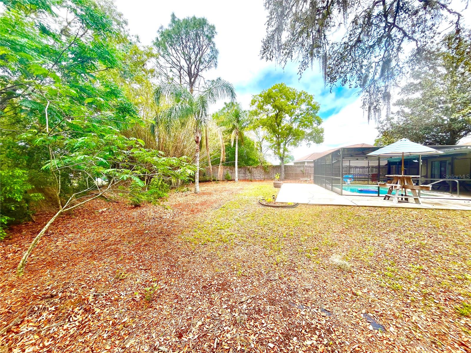 Listing photo id 1 for 11272 Portsmouth Street