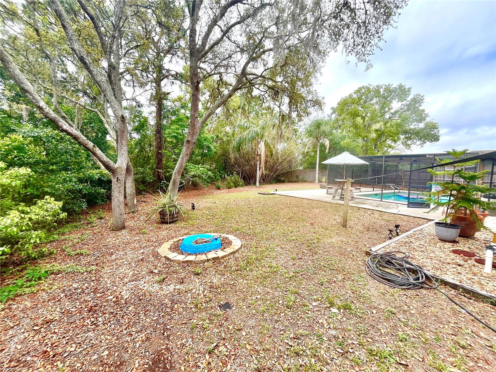 Listing photo id 2 for 11272 Portsmouth Street