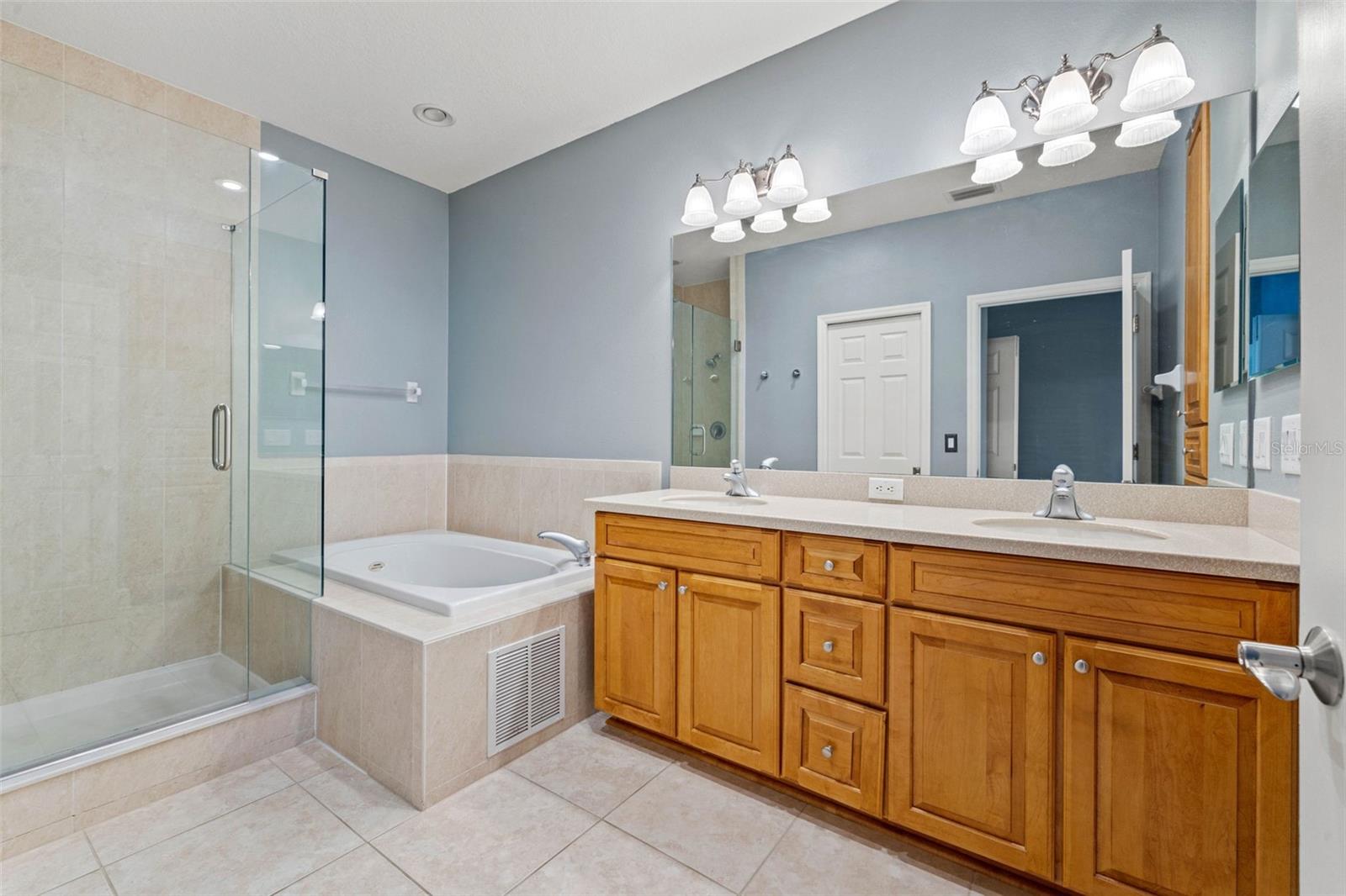 Image 16 of 30 For 135 49th Avenue N
