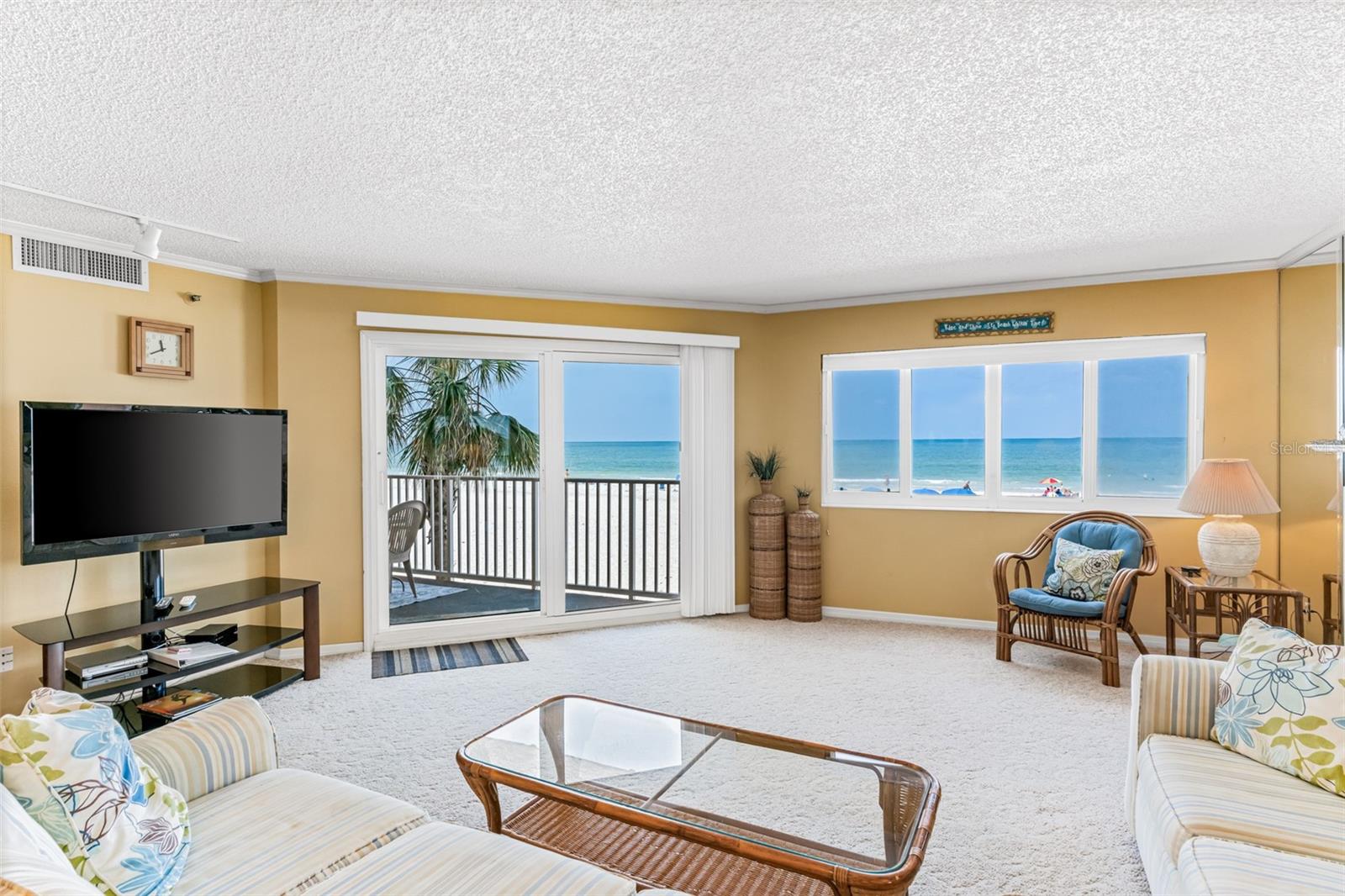Image 11 of 43 For 18400 Gulf Boulevard 1109