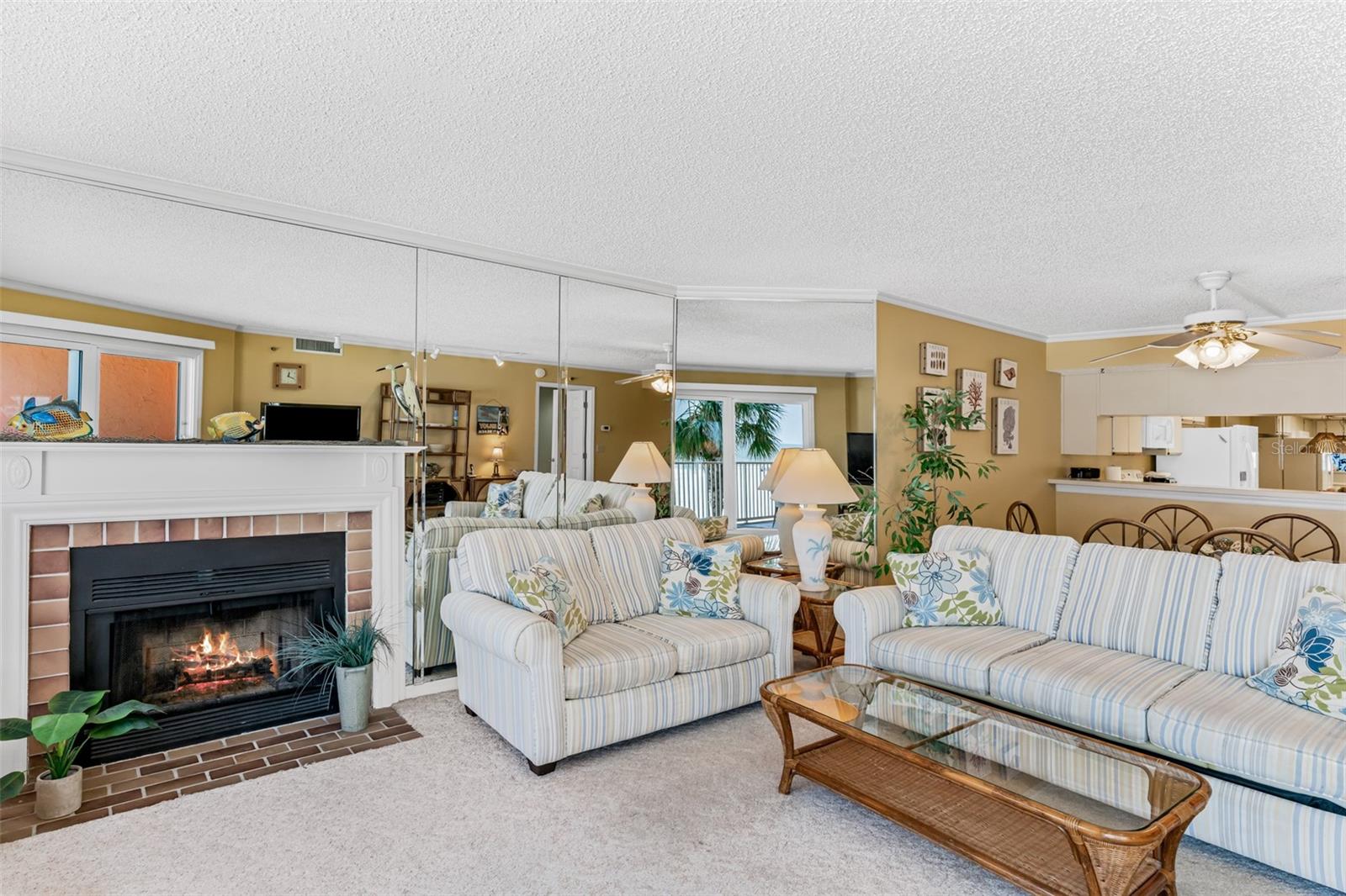 Image 12 of 43 For 18400 Gulf Boulevard 1109