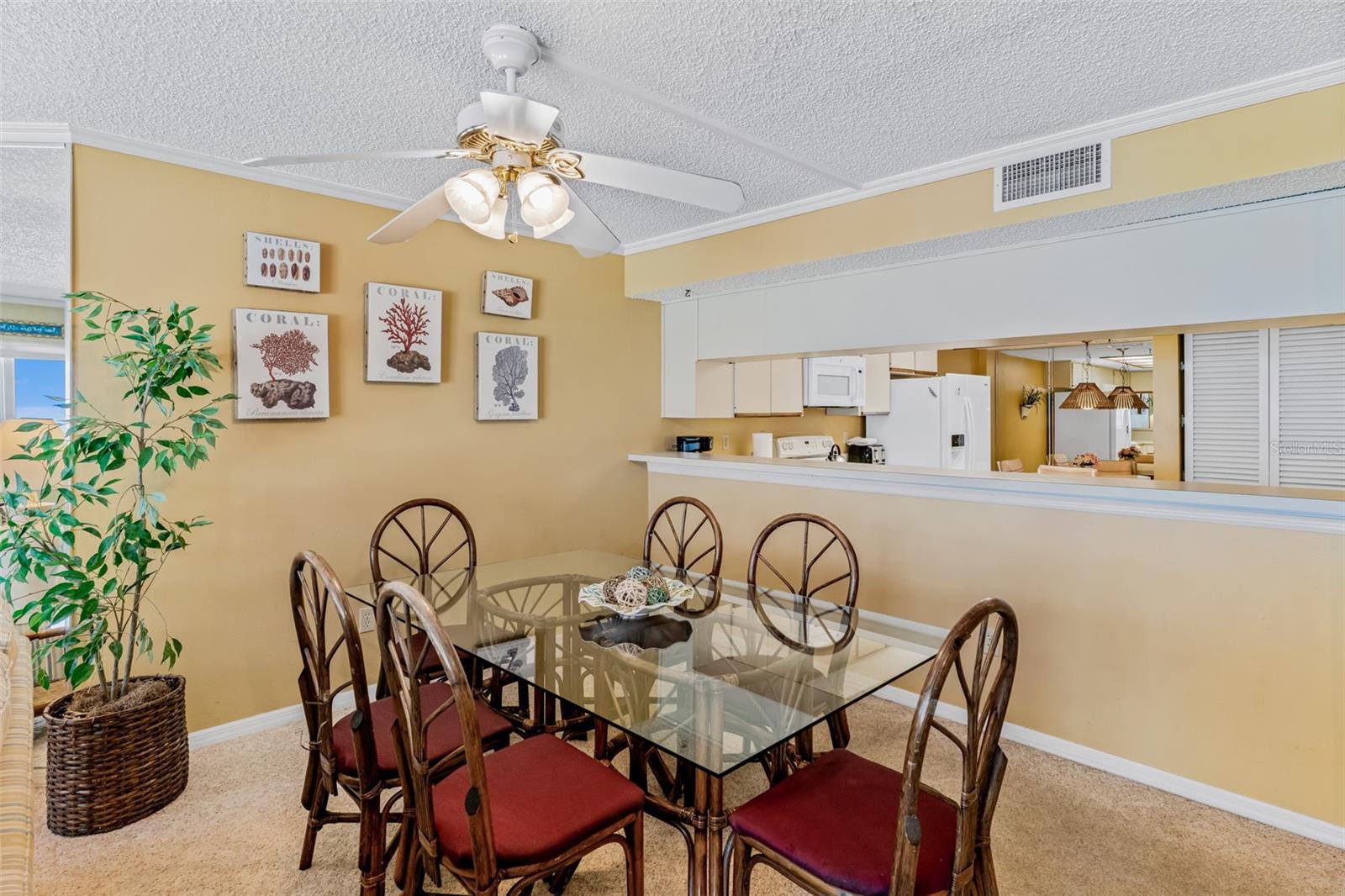 Image 19 of 43 For 18400 Gulf Boulevard 1109