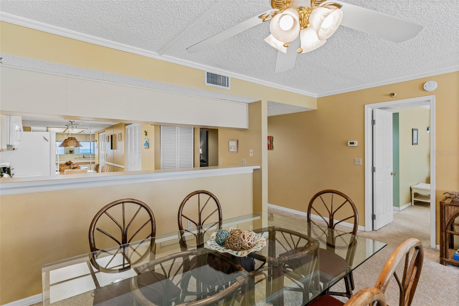 Image 20 of 43 For 18400 Gulf Boulevard 1109