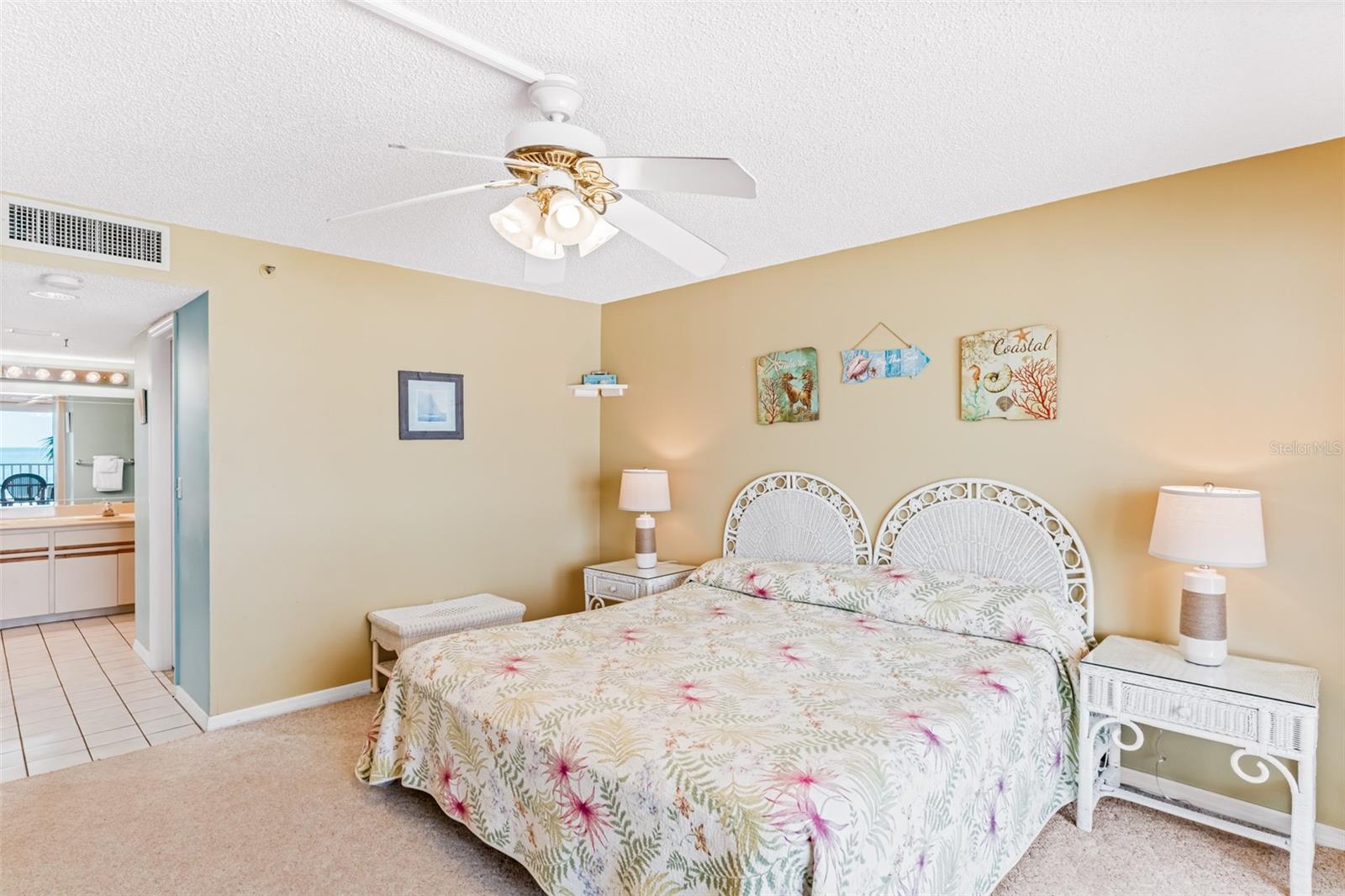 Image 27 of 43 For 18400 Gulf Boulevard 1109