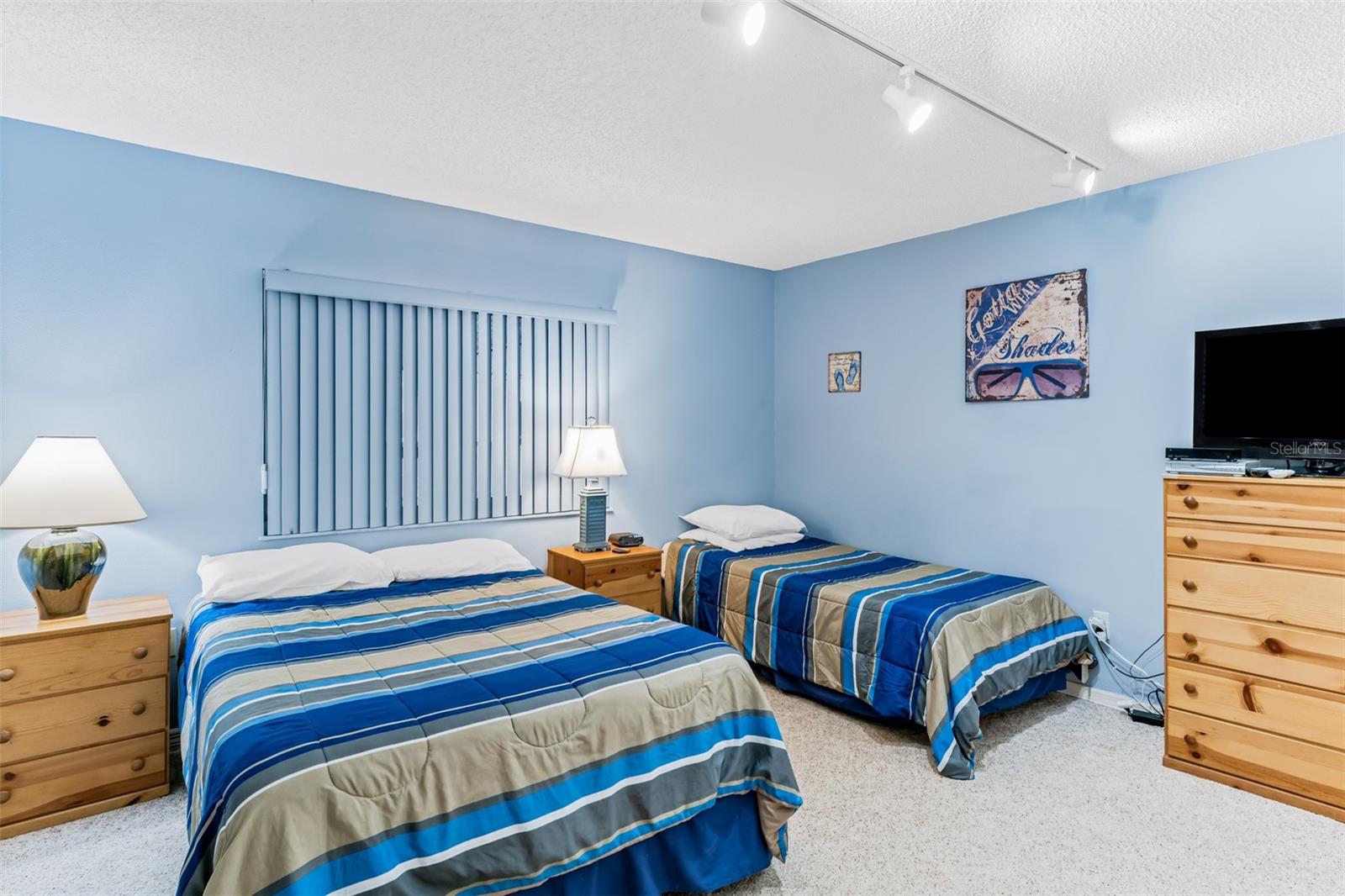 Image 32 of 43 For 18400 Gulf Boulevard 1109