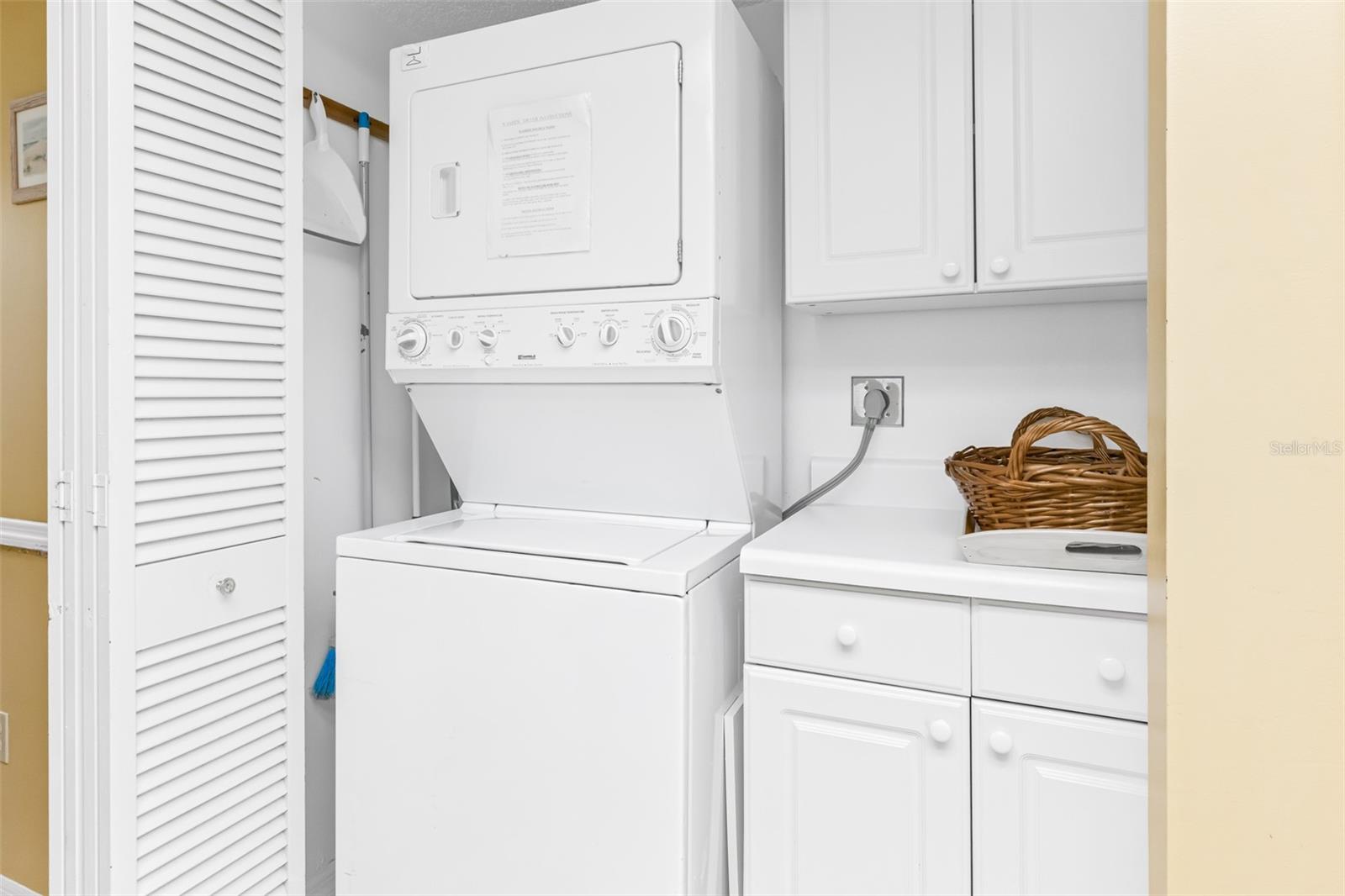 Image 41 of 43 For 18400 Gulf Boulevard 1109
