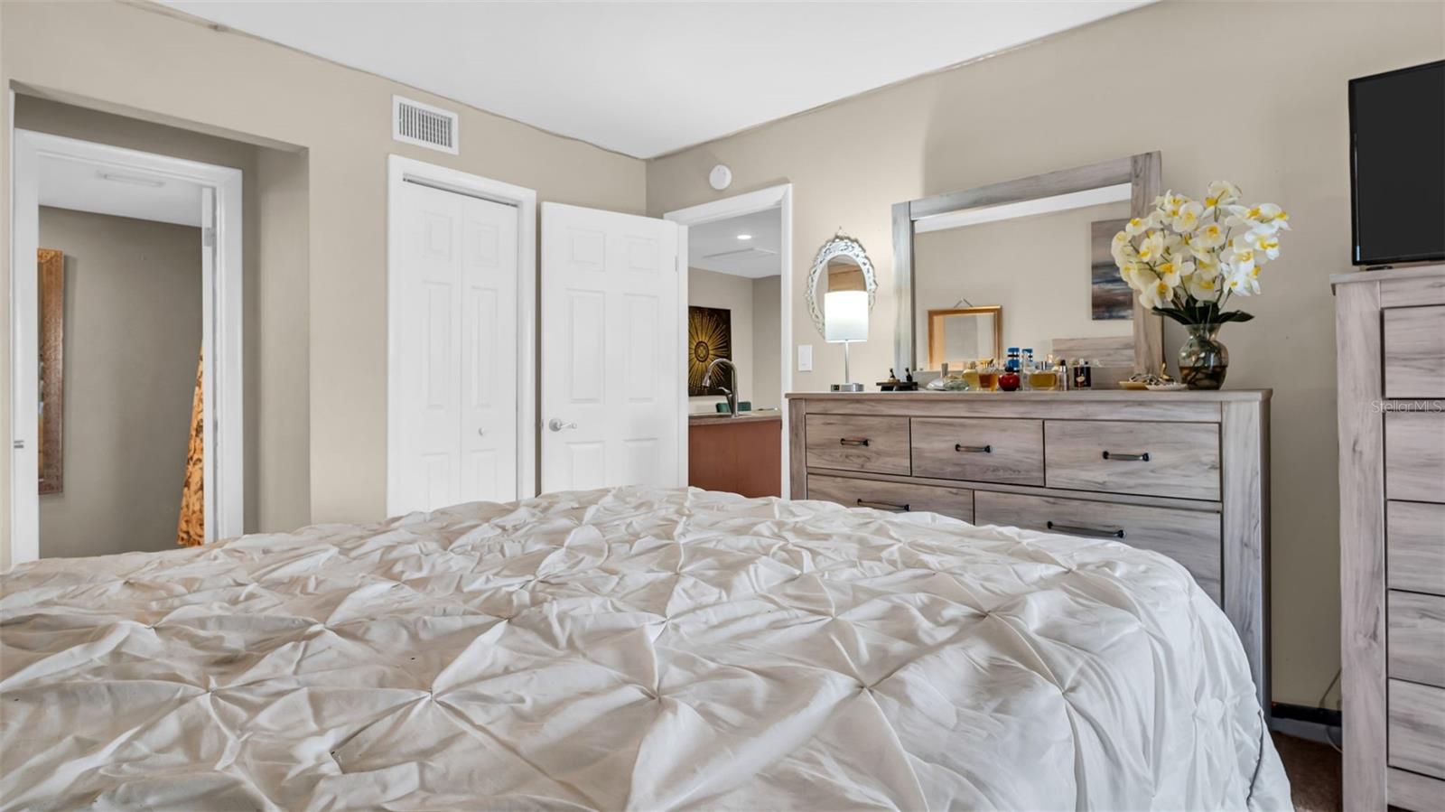 Image 17 of 31 For 4812 Jasper Drive 203