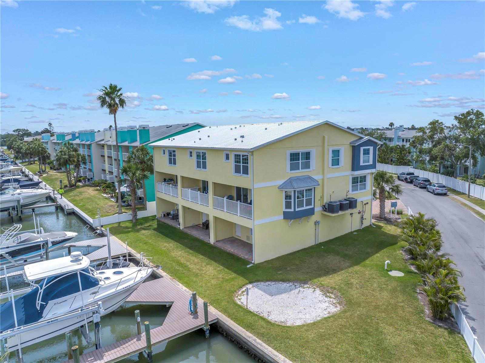 Image 55 of 74 For 100 Windrush Boulevard 1