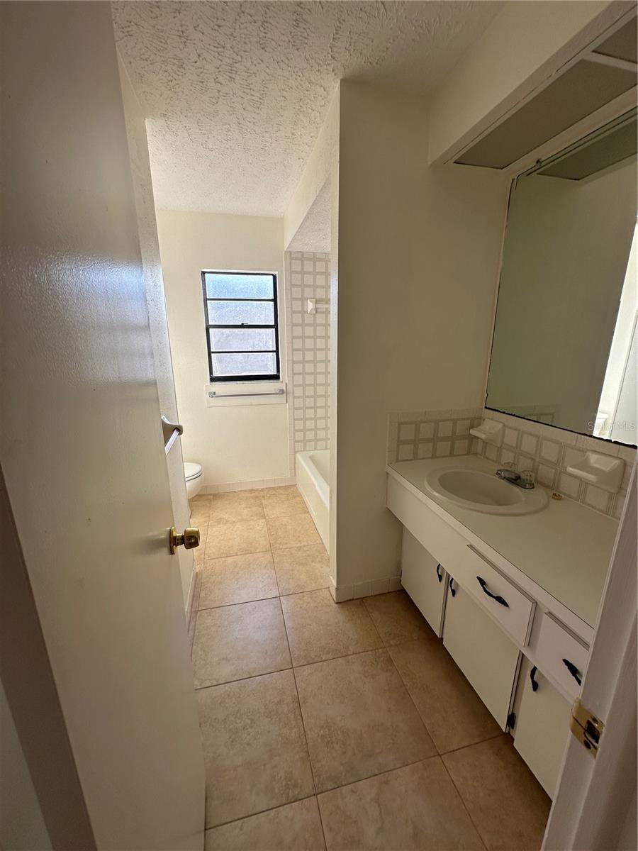 Image 10 of 24 For 909 Chipaway Drive