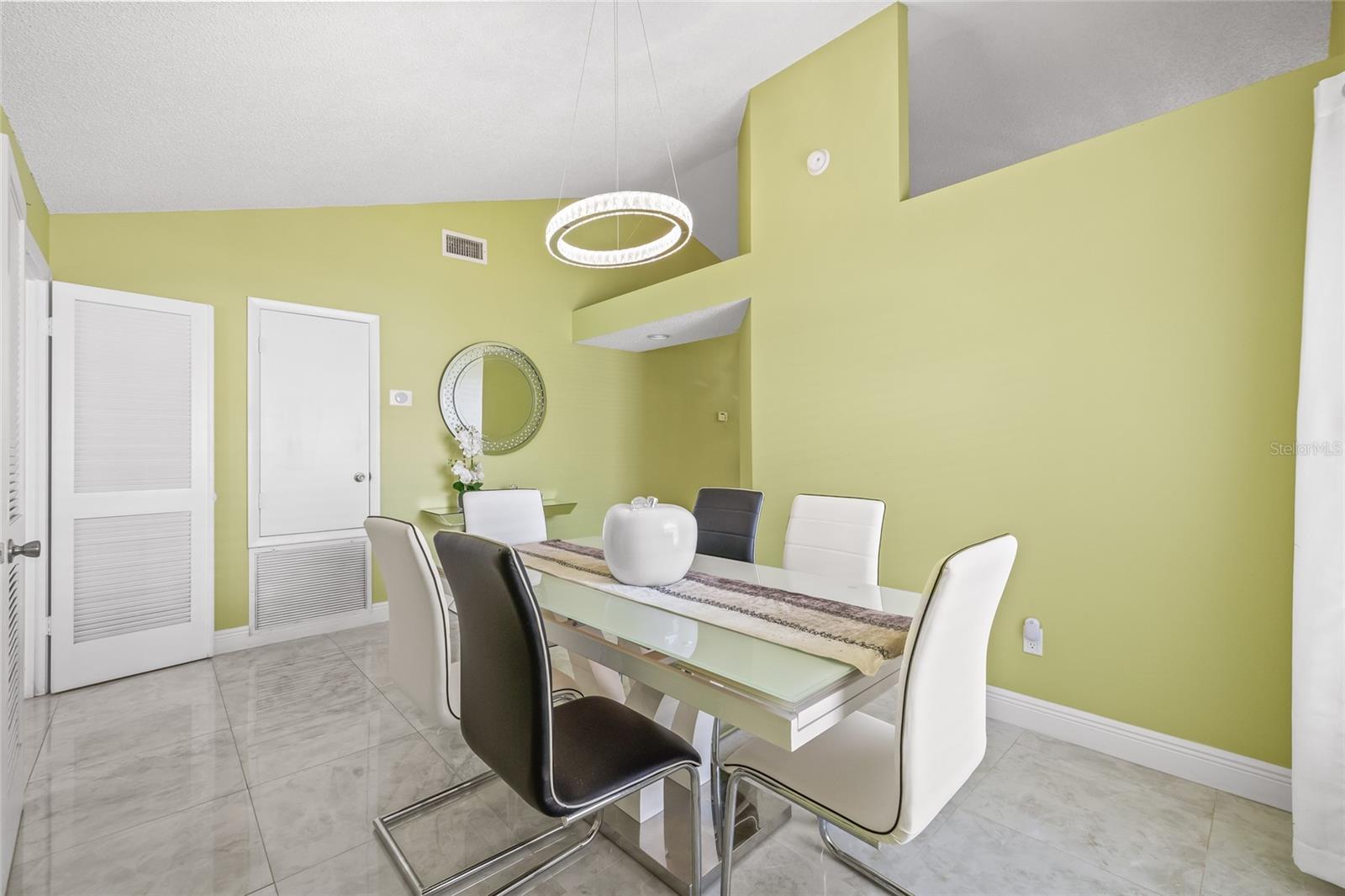 Image 11 of 42 For 1414 High Knoll Drive