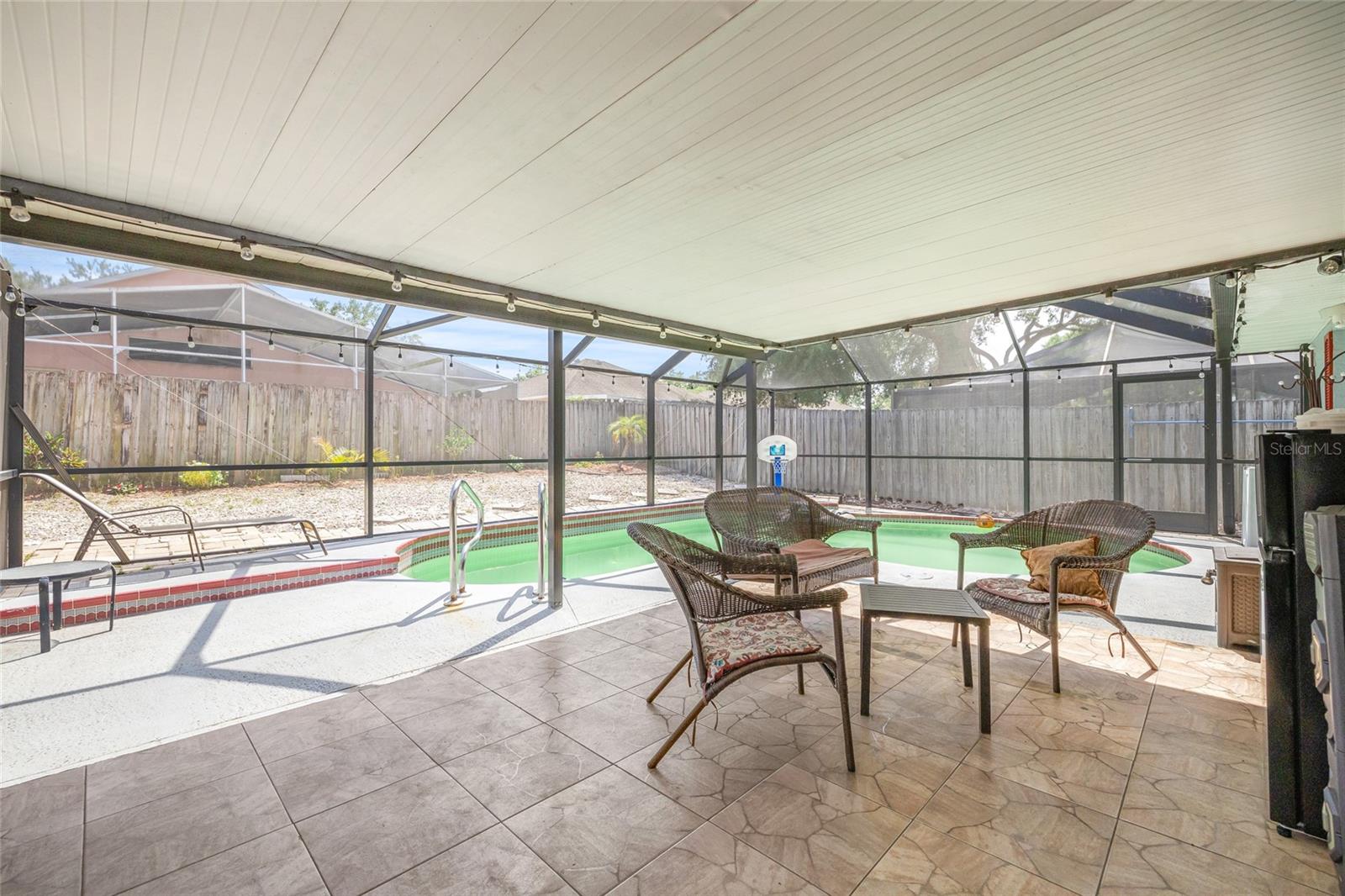 Image 32 of 42 For 1414 High Knoll Drive